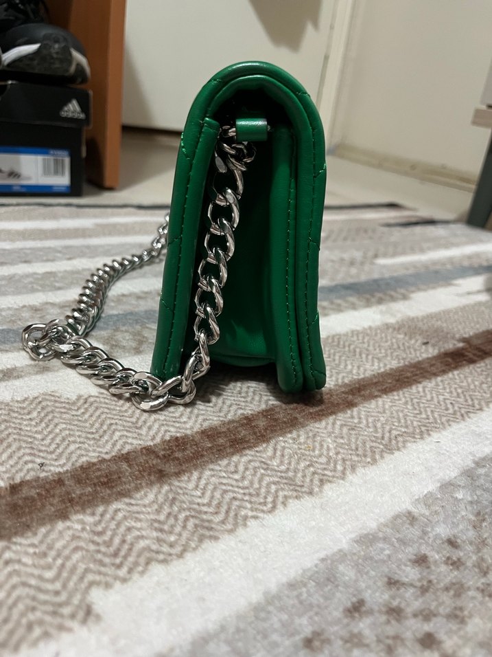 Stradivarius Zincir Detaylı Yeşil Deri Kadın Çanta - Görsel 3
