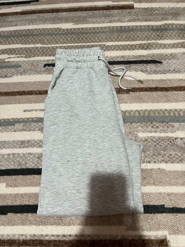 Stradivarius Gri Kadın Rahat Kesim Lastikli Eşofman Altı - Görsel 3