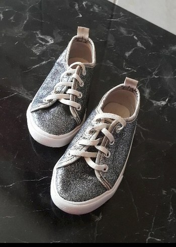 25 Beden Kız Çocuk Gri Simli Sneakers