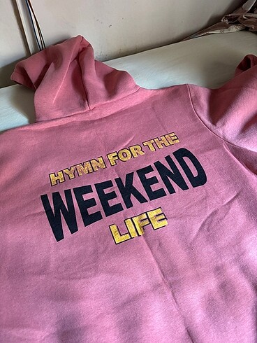Trendyol & Milla Arkası Baskılı Kapüşonlu Sweatshirt
