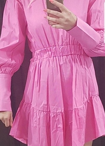 Pembe elbise
