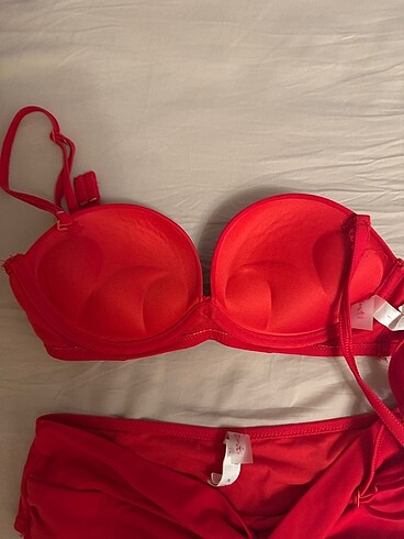 s Beden Penti kırmızı bikini takımı