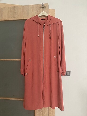 Pembe kapşonlu tunik