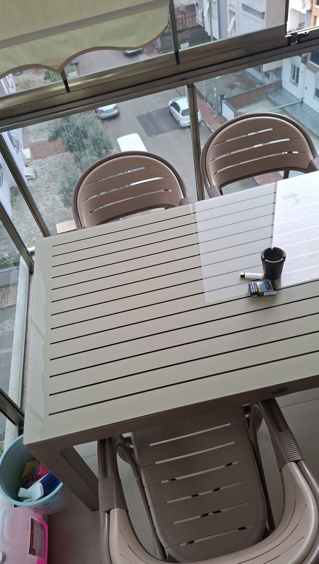 Çağdaş Tarzda Bej Gri Masa Takımı - Görsel 4