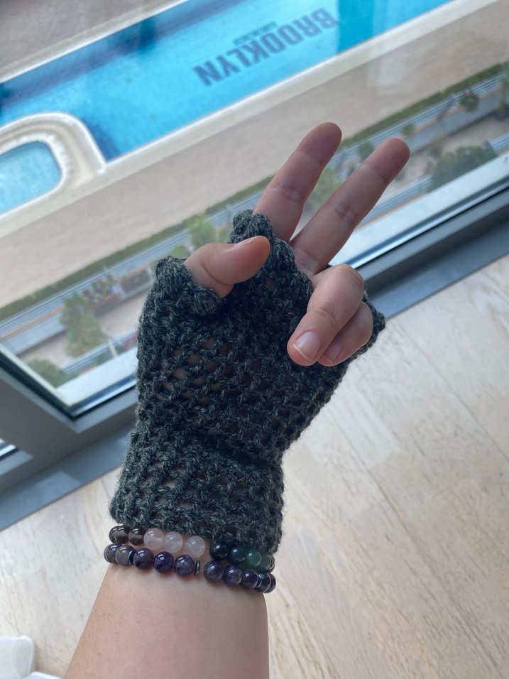 Yeşil, Gri Örgü Parmaksız Kadın Eldiveni - Görsel 2