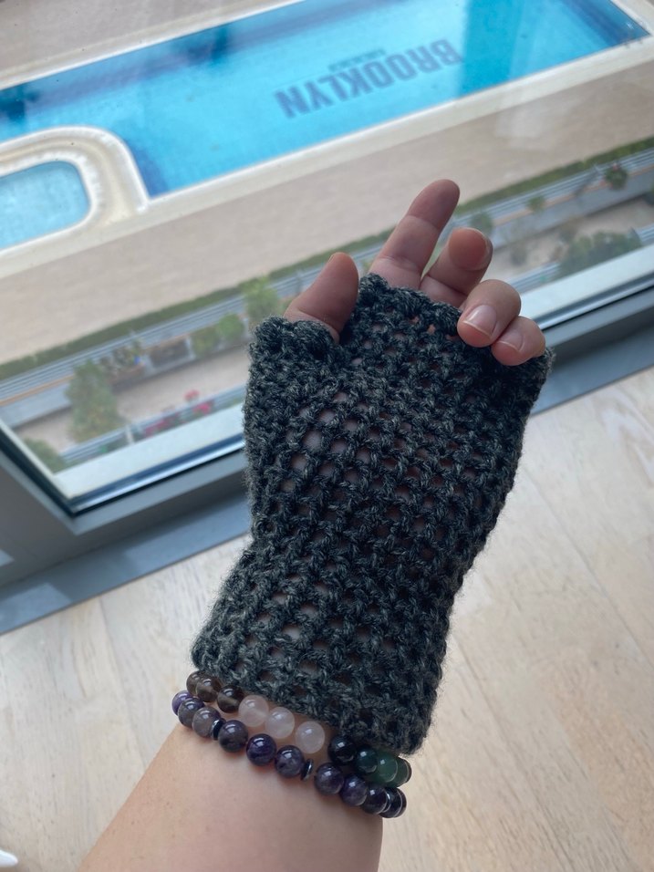 Yeşil, Gri Örgü Parmaksız Kadın Eldiveni - Görsel 3