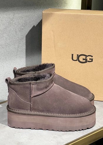 UGG Kadın Kahverengi Süet Tüylü Dolgu Topuk Bot