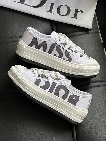 37 Beden Dior ayakkabı
