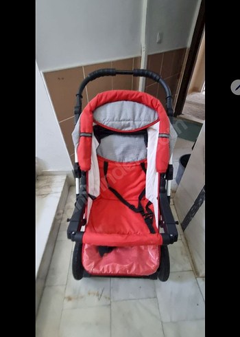 Kırmızı ve Gri Bebek Arabası