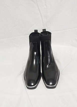 Zara Bot