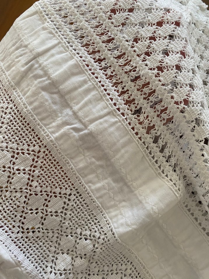 İşlemeli dantelli Beyaz Yastık Kılıfı - Görsel 4