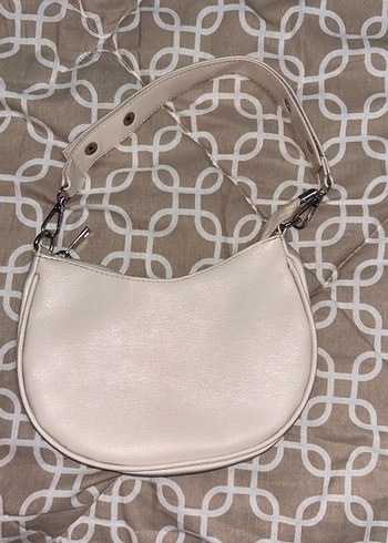 Beyaz Deri Tokalı Yılan Desenli Kadın Çanta - Görsel 2