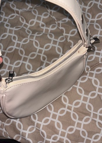 Beyaz Deri Tokalı Yılan Desenli Kadın Çanta - Görsel 3