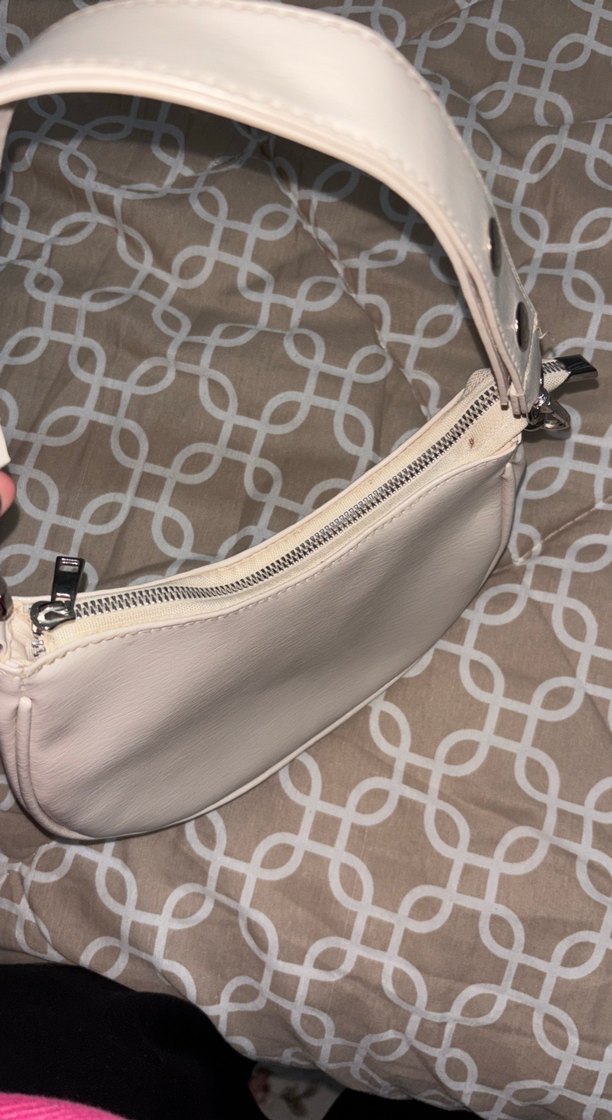 Beyaz Deri Tokalı Yılan Desenli Kadın Çanta - Görsel 3