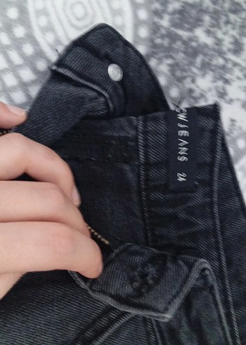 Sokak Stili Siyah Kemerli Bol Kesim Kadın Kot Pantolon - Görsel 3