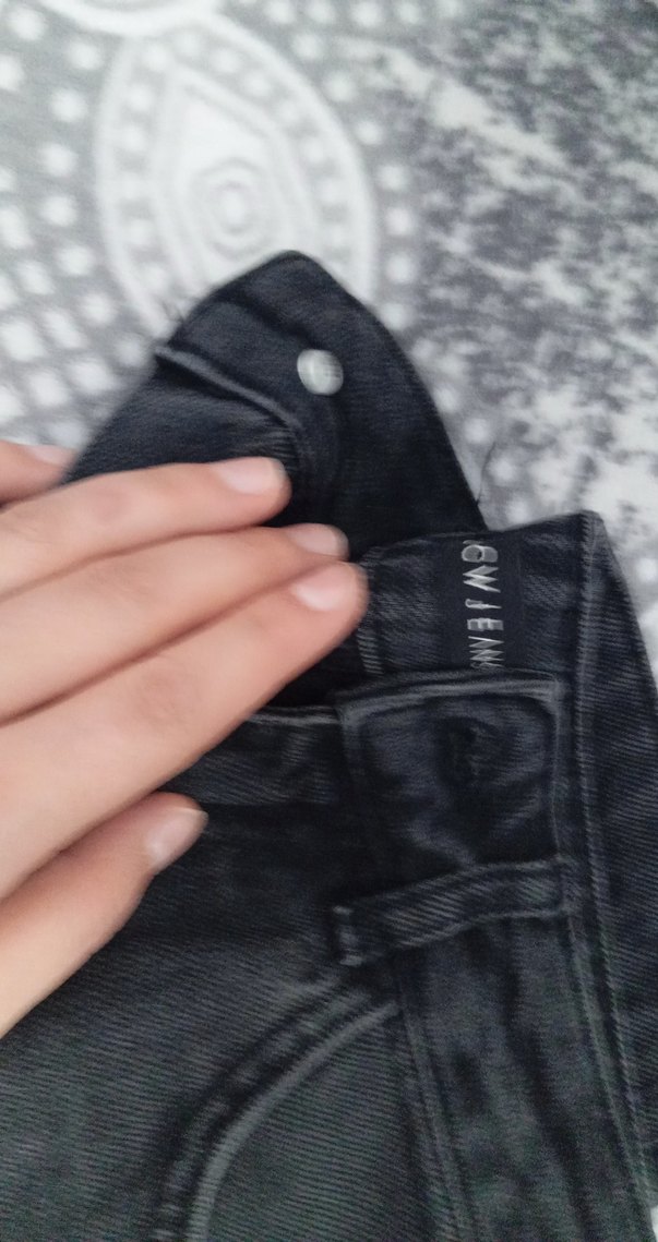 Sokak Stili Siyah Kemerli Bol Kesim Kadın Kot Pantolon - Görsel 2