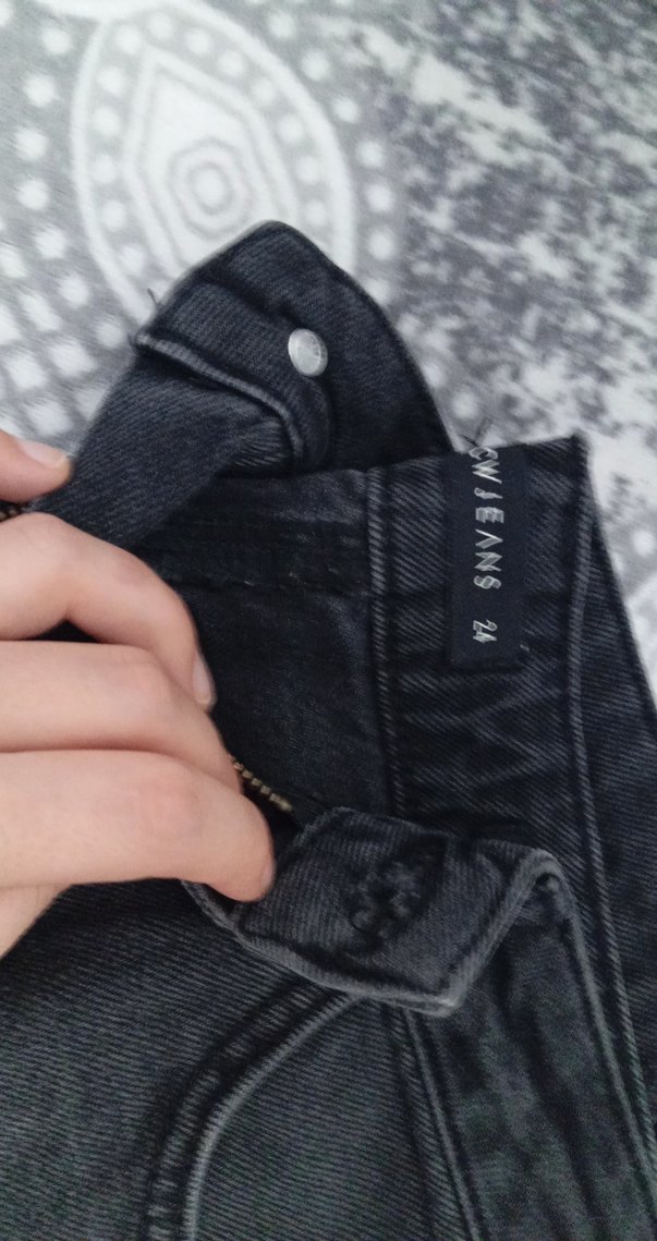 Sokak Stili Siyah Kemerli Bol Kesim Kadın Kot Pantolon - Görsel 3