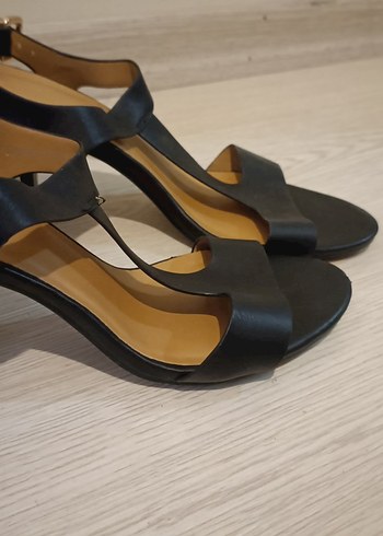 Derimod siyah Stiletto Topuklu Kadın Sandalet