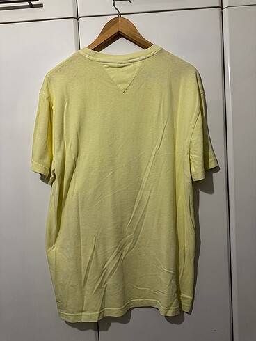 l Beden sarı Renk Tommy Tshirt