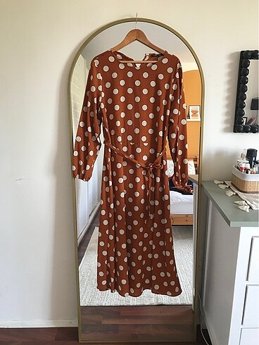 LC Waikiki Puantiyeli elbise