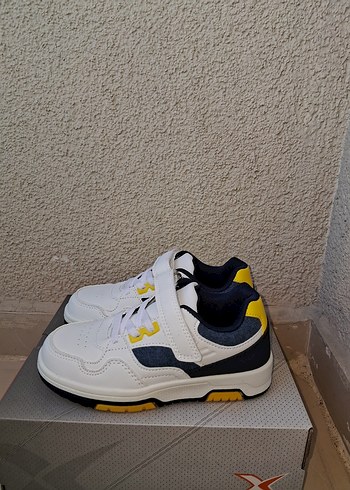 Kinetix KINETIX Beyaz Erkek Çocuk Spor Ayakkabı Velcro