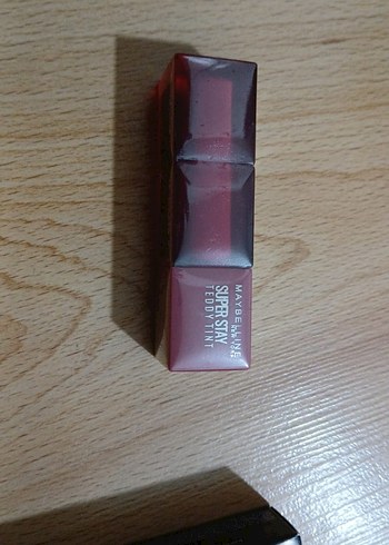 Maybelline Superstay Burgundy Ruj
