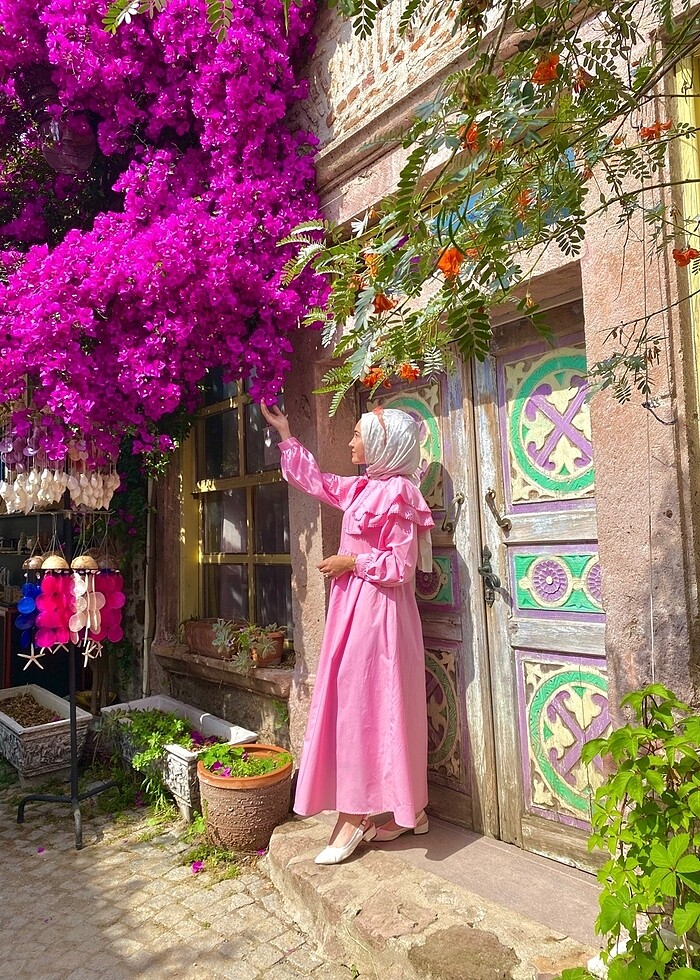 Yakası kat kat Elbise - Görsel 3