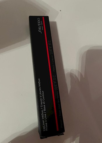 Bej Tonlu Koyu Renkli Ruj - Görsel 3