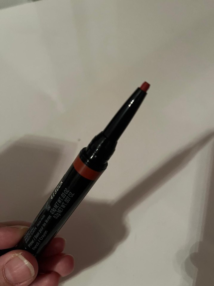 Bej Tonlu Koyu Renkli Ruj - Görsel 2