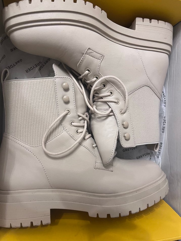 Bej Bağcıklı Kadın Platform Bot - Görsel 3