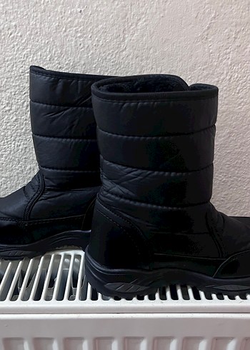 Siyah Günlük Cırt Cırtlı Bot - Görsel 2