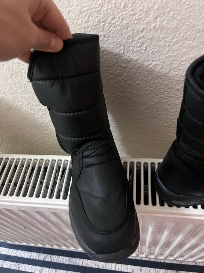 Siyah Günlük Cırt Cırtlı Bot - Görsel 4