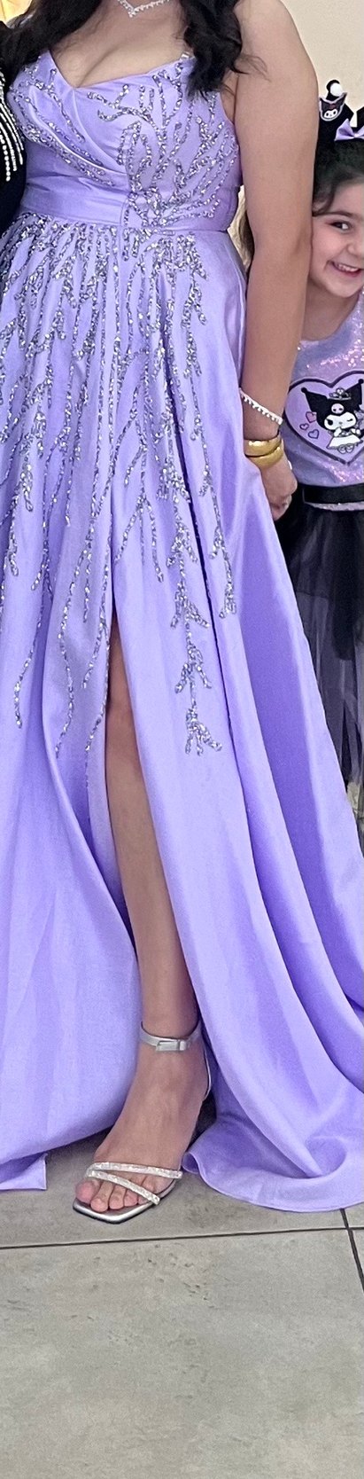 Mor Nakışlı Uzun Abiye Elbise - Görsel 4