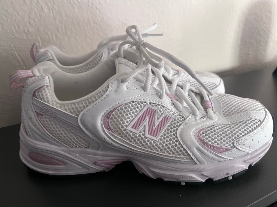 Beyaz Yılan Desenli Topuklu Spor Ayakkabı - Görsel 3