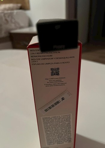 Beden Shiseido Complete Cleansing Microfoam 180 ml