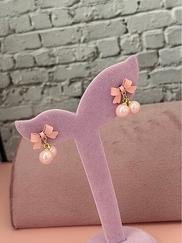 Kurdela pink küpe