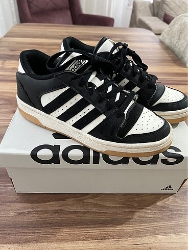 Adidas Spor Ayakkabı