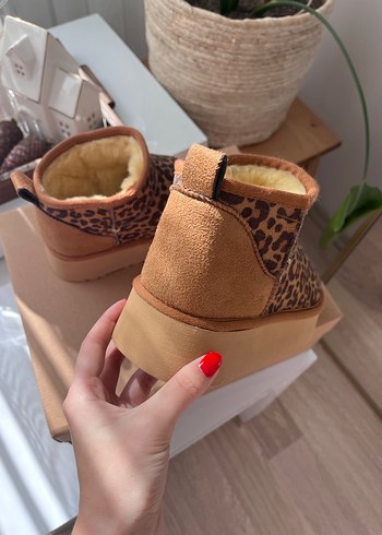 Ugg ugg Kürklü Leopar Desenli Taba Süet Kadın Bot
