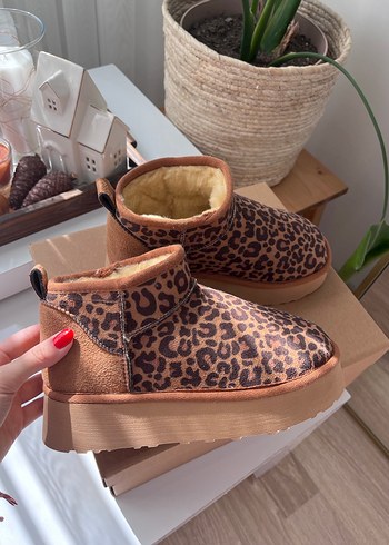 ugg Kürklü Leopar Desenli Taba Süet Kadın Bot