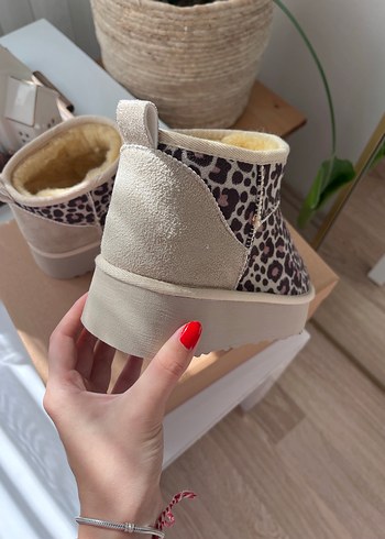 Ugg ugg Leopar Desenli Tüylü Dolgu Topuklu Kadın Bot