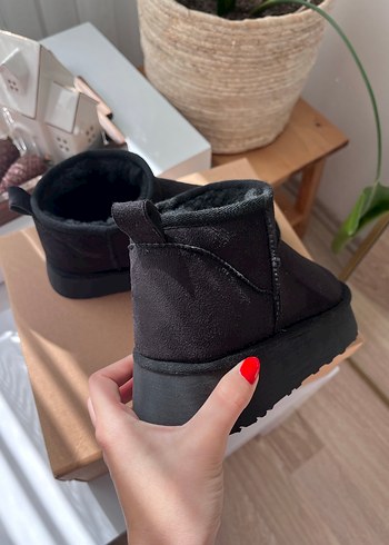38 Beden ugg Siyah