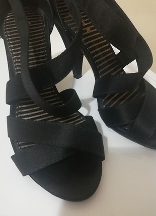 36 Beden siyah Renk zara sandalet