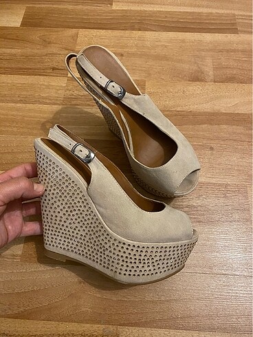 Bambi Platform taban