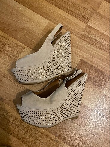 Platform taban