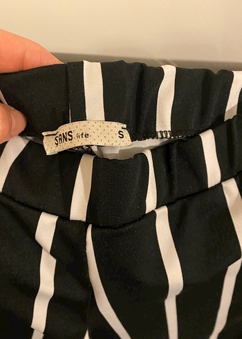 Kadın Siyah Çizgili Pileli Kumaş Pantolon - Görsel 3