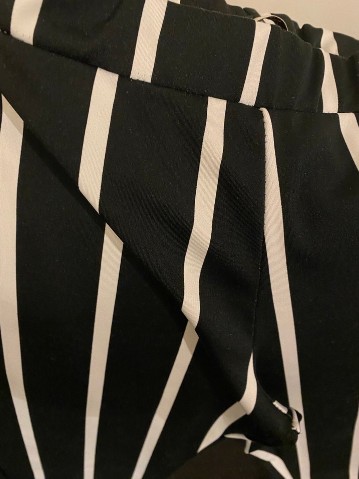 Kadın Siyah Çizgili Pileli Kumaş Pantolon - Görsel 2