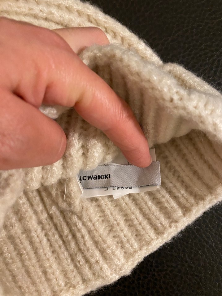 Beyaz Kürklü Kadın Yün Bere - Görsel 2