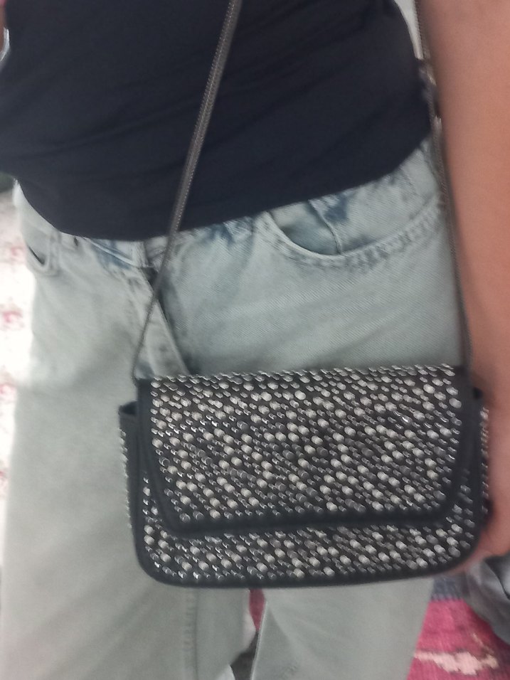 Siyah Deri Zincirli ve Tokalı Kadın Çanta - Görsel 3