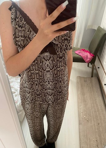 Dantel Detaylı Yılan Desenli pijama