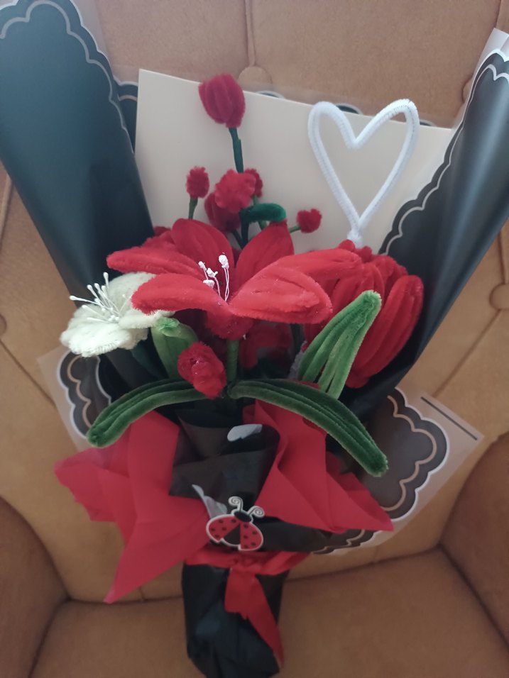 Renkli Kırmızı Dekoratif Hediye Buketi - Görsel 3